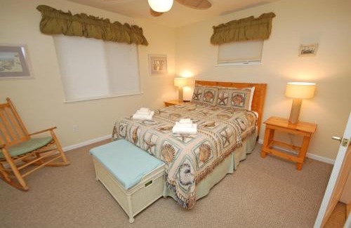 Glen Arbor House | Uncle Warren's Retreat
