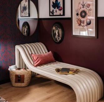 West Yarmouth Hotel | UNCOMMONER HOTEL by Reverie Boutique Collection