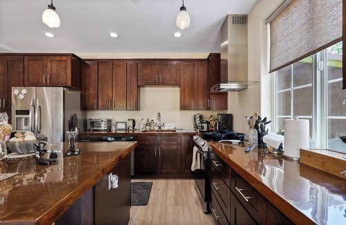 Temecula House | "Uncork and Unwind: Embrace Luxury in Wine Country."