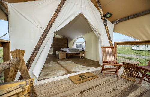 Livingston Cabin | Under Canvas North Yellowstone