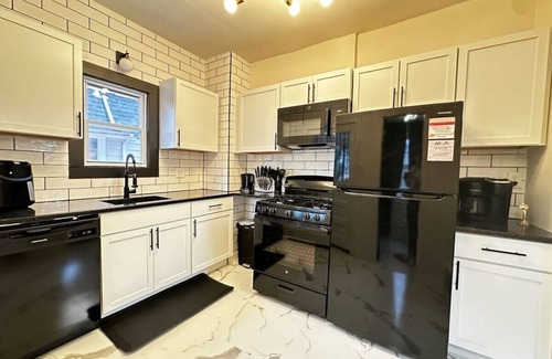 Cleveland Heights House | Underdog Casino | Themed | 3 bedrooms