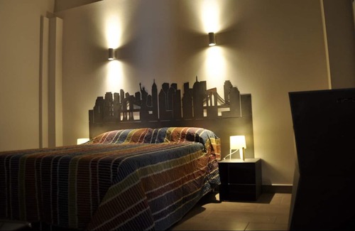 Casalecchio di Reno Apartment | Underground apartment with private parking