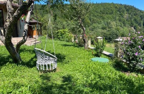 Yaremche Apartment | UNDERHILLs house