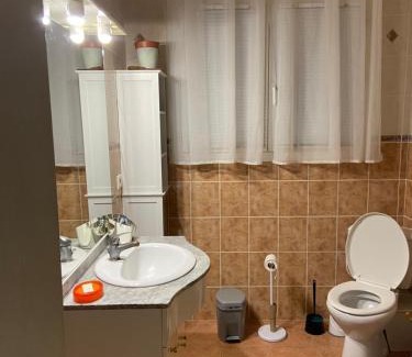 Le Pizou House | Une chambre pour deux avec vue sur la piscine