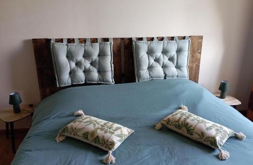 Montmartin-en-Graignes Bed & Breakfast | Une ou deux chambres dans une demeure historique