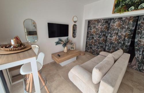 Taillades Apartment | Une parenthèse en luberon, jacuzzi