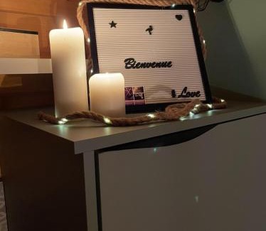 Eyguieres Apartment | Une Pause Douceur - Suite All in Wood