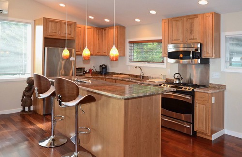 Glenford House | Unequalled Views of Reservoir & Mtns, Affordable, Totally Private