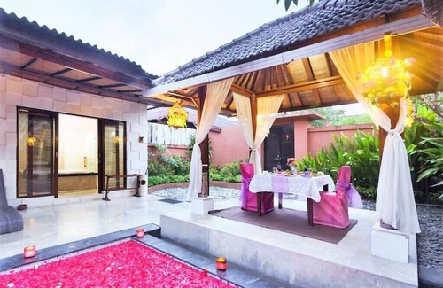 By Pass Ngurah Rai Kuta Villa | Unforgetable Romantic Pool Villa In Kuta
