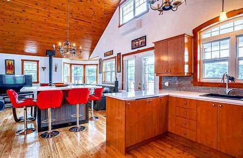 Beauce-Sartigan Regional County Municipality Ski Chalet | Unforgettable Extended Stays In Beauce At The Lake