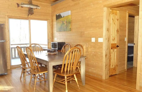 Grand Marais Cabin | Unforgettable Fall Colors | Grand Marais Hideout