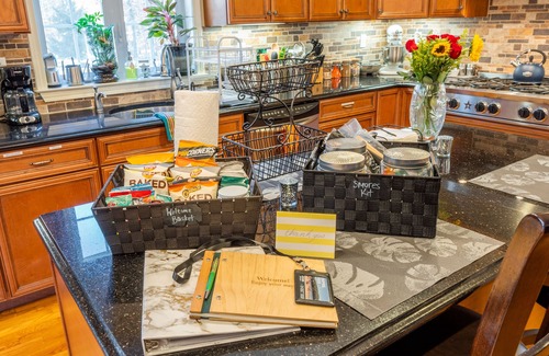 Highland House | Unforgettable Family Vacation, Hot tub, Pool, Fire Pit, Pets OK!