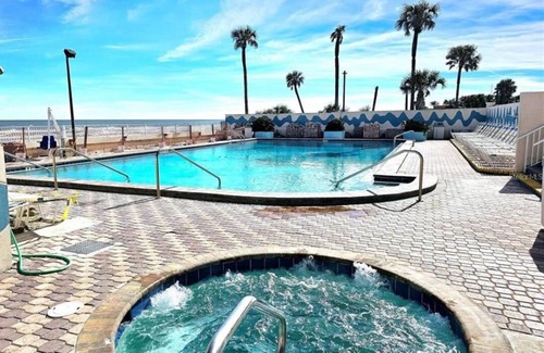 Rogers Seabreeze Condo | Unforgettable getaway in Daytona Beach, Florida