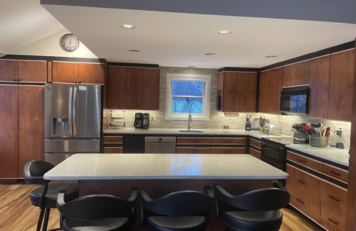 Newport Center House | Unforgettable Jay Peak Area 5 BR Family Home Located On Lake Memphremagog