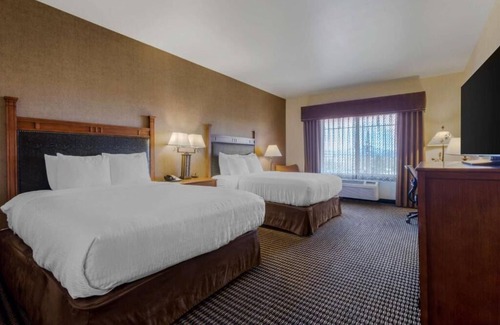 Bryce Canyon Hotel | Unforgettable Views and Comfort! Swimming Pool, Free Breakfast, Free Parking!