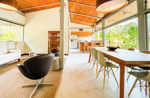 Jandira House | Unique architecture in Granja Viana