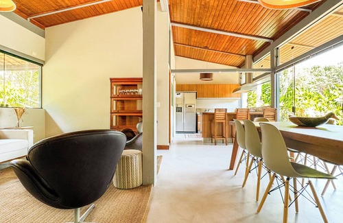 Jandira House | Unique architecture in Granja Viana