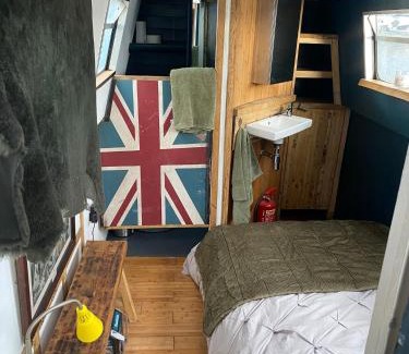 Stratford Boat Rental | Unicorn