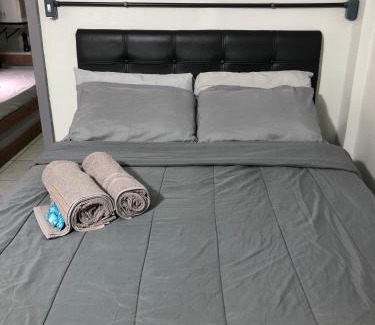 Vila Yolanda Apartment | Unidade independente em sobrado, confortável e familiar no coração de Foz! TÉRREO e piscina compartilhada