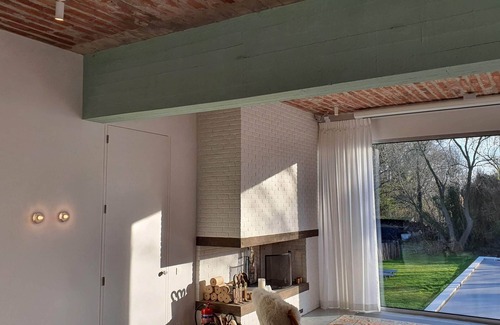 Burcht House | Unieke eco Loft Villa Rustig Gelegen bij Antwerpen met Grote Tuin en 20m Zwembad
