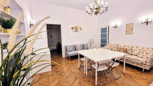 Srodmiescie Apartment | Unikatowe !Sienkiewicza Park Apartament 116 m Off Piotrkowska 3 Bedrooms