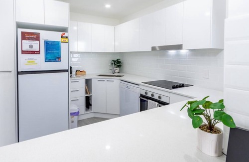 Woorim Apartment | Uninterruped Waterviews
