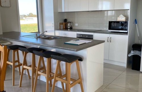 Melville House | Uninterrupted ocean views from a large deck