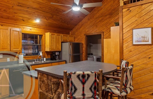 Streetman Cabin | Union Lodge | 10 Acres | Waterfront | Recreation