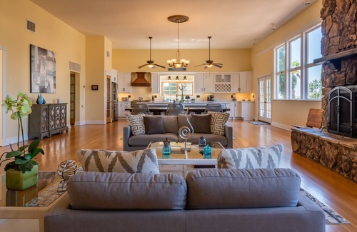 Paso Robles House | Union Road Schoolhouse-History and Elegance in Wine Country! Brand New Spa!