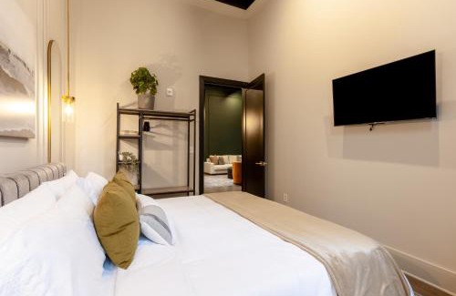 Downtown Nashville Apartment | Union St Lofts - Salon - Day Spa