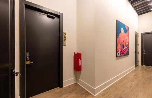 Downtown Nashville Apartment | Union St Lofts - Salon - Day Spa