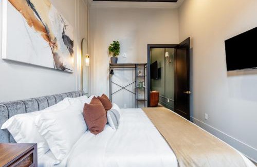 Downtown Nashville Apartment | Union St Lofts - Salon - Day Spa