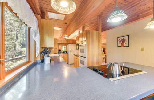 Union House | Union Vacation Rental w/Golf Course Views!