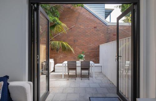 Newtown House | Unionelle a Luxe Newtown Terrance