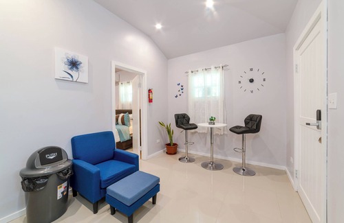 Buckleys Village Apartment | Unique 1-bedroom apartment in charming Buckleys with AC, WiFi