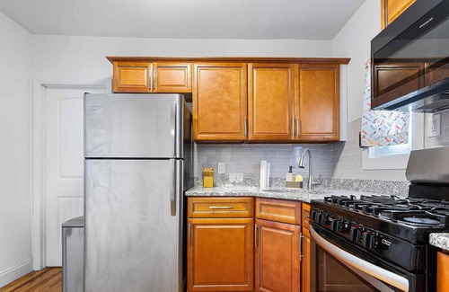 Ventnor City Apartment | Unique 1BR with Deck and Parking 4 blocks to Beach