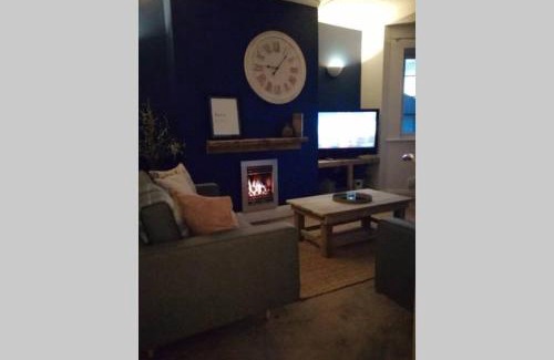 South Shore Apartment | Unique 2 Bedroom Apartment in the Ideal Location