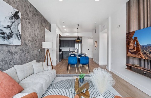 Downtown Salt Lake City Apartment | Unique 2BR SLC Short Walk to Temple, Shops, Food