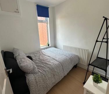 Rogerstone Apartment | Unique 3 Bed Flat and Cinema Room