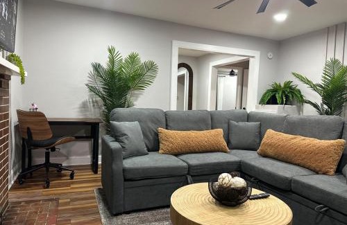 Winston - Salem House | Unique 3Bd 2Ba GAME ROOM mins to Downtown