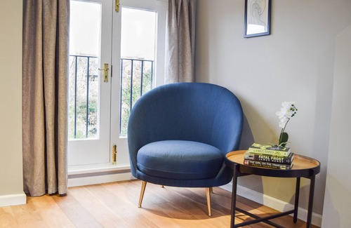 Oxford House | Unique 4 Bedroom Townhouse near Central Oxford