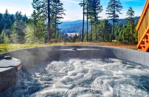 Coeur d'Alene House | Unique 40 Acre Nature Retreat with Trails and Views!
