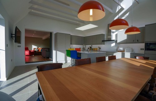 Ipswich Cottage | Unique 5BD Farm House Perfect for Relaxing