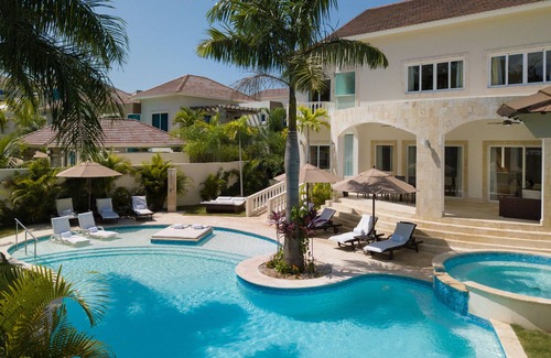 Los Brazos Villa | Unique 6 bedroom luxury vacation villas