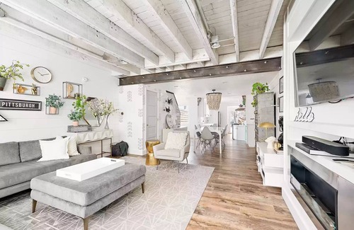 Lower Lawrenceville House | Unique and Stylish 3BR Home - Walkable to Shopping