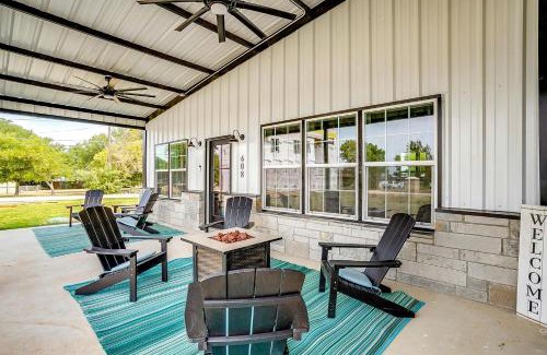 Lake Bridgeport House | Unique Barn by the Lake in Bridgeport, Texas