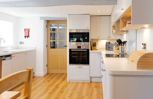 Blackwell in the Peak Cottage | Unique barn conversion in pretty village, close to Buxton. Sleeps 6 in 3 bedrooms.