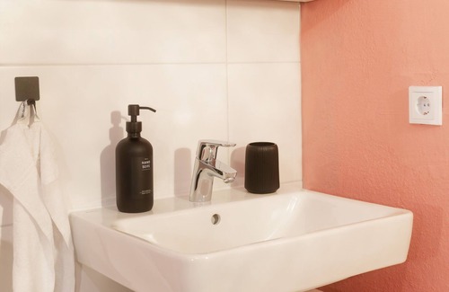 Saint Pauli Apartment | Unique Boutique Apartment directly on Reeperbahn