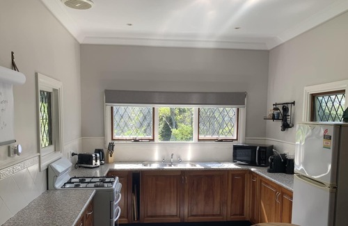 Lorne House | Unique, boutique, country-style accommodation.
