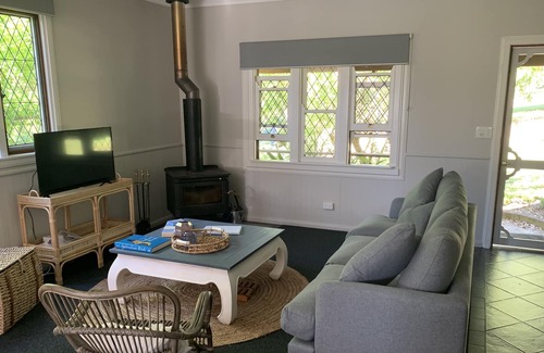 Lorne House | Unique, boutique, country-style accommodation.